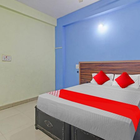 Hotel O Satya Inn Karimnagar Екстериор снимка