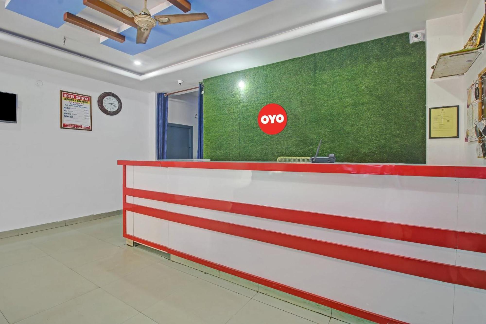 Hotel O Satya Inn Karimnagar Екстериор снимка