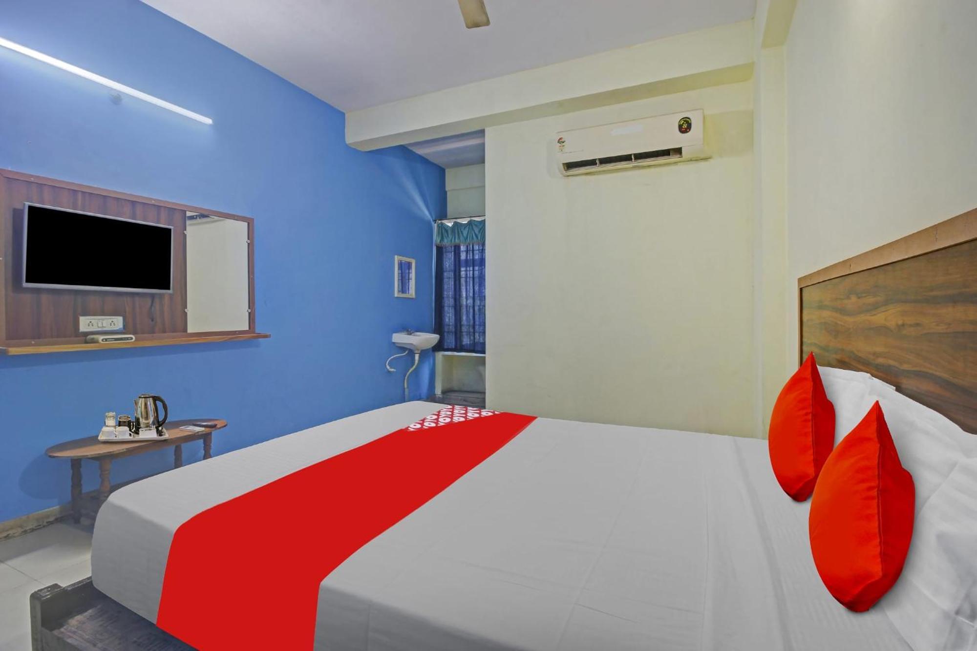Hotel O Satya Inn Karimnagar Екстериор снимка