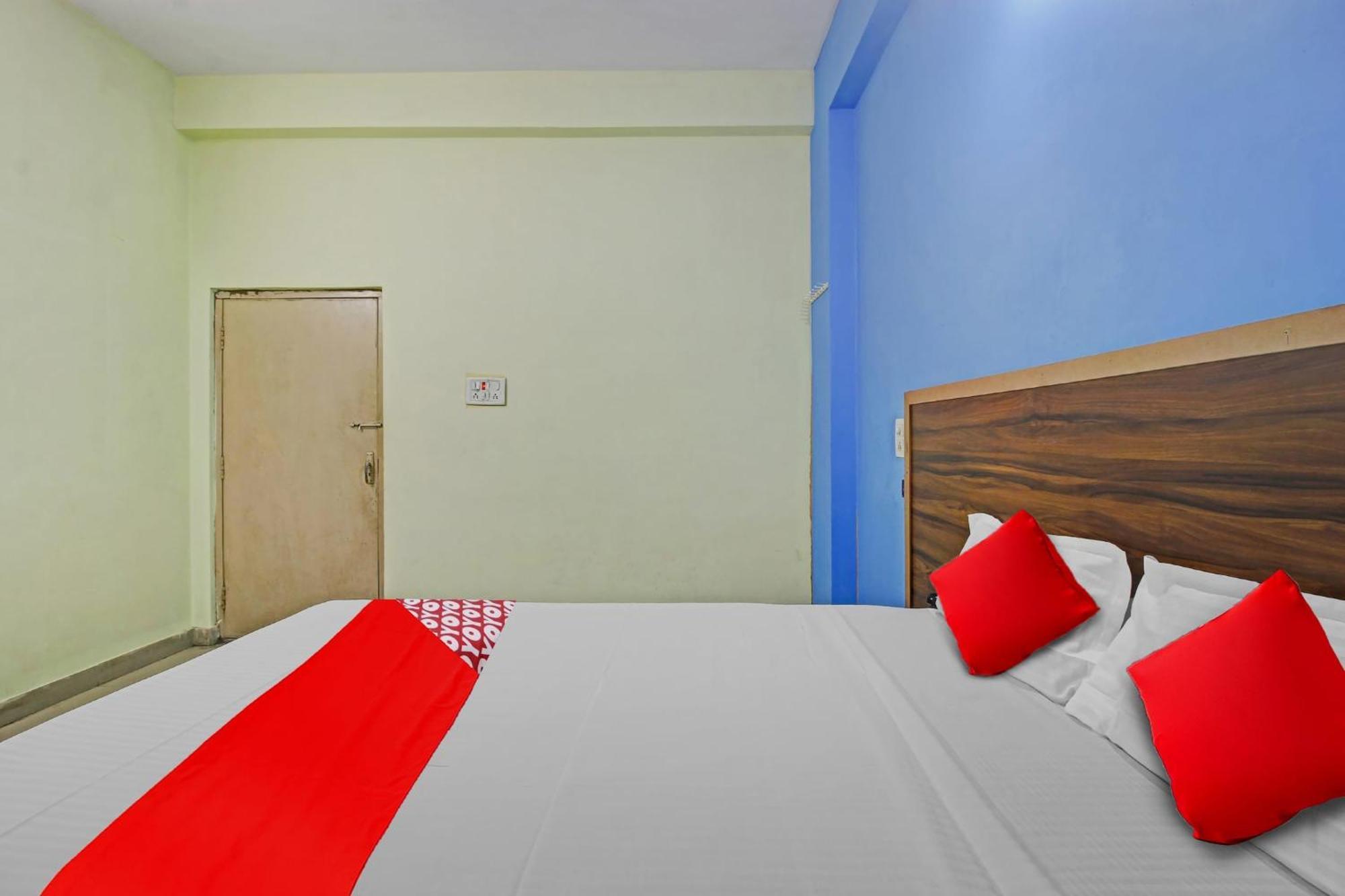 Hotel O Satya Inn Karimnagar Екстериор снимка