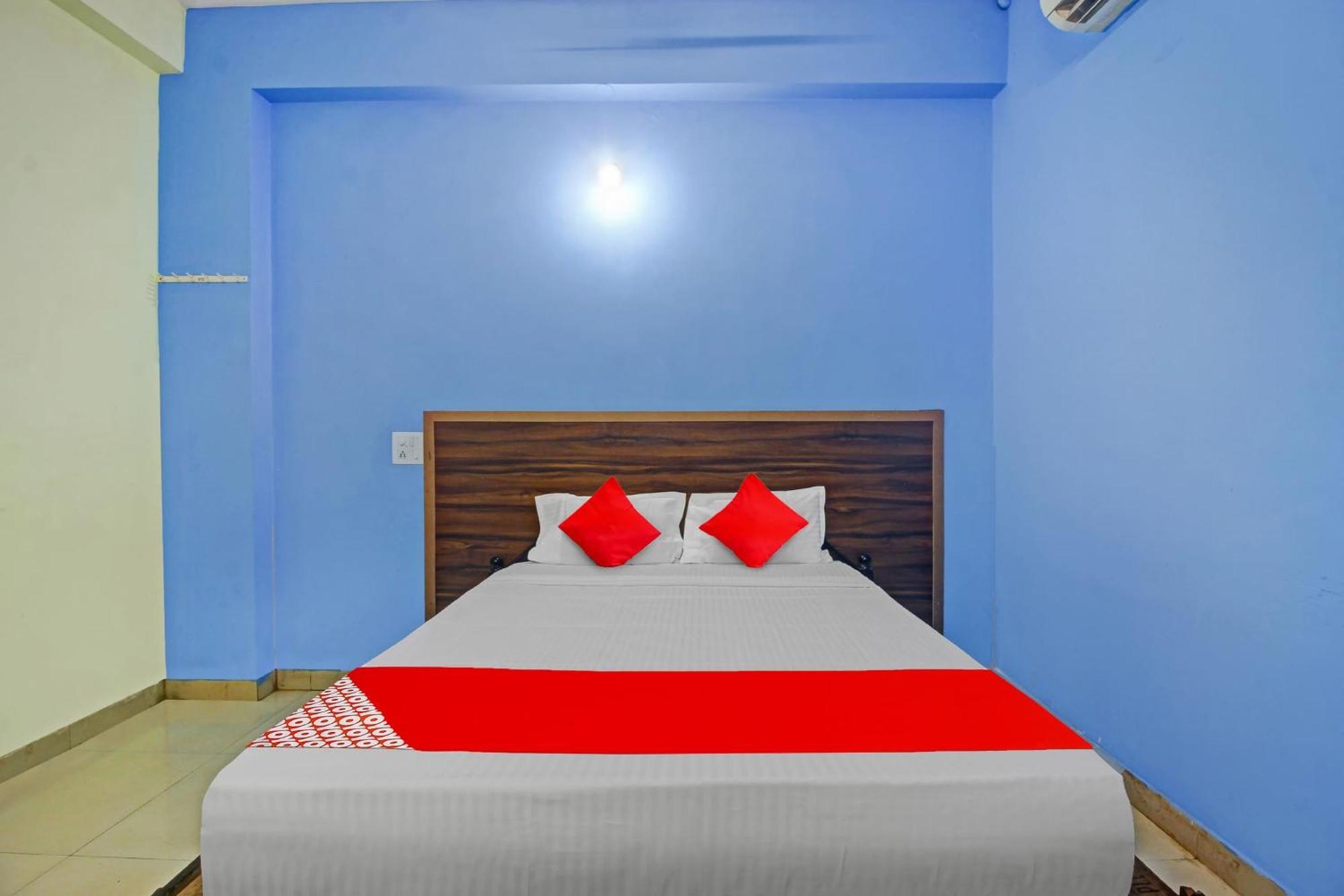 Hotel O Satya Inn Karimnagar Екстериор снимка