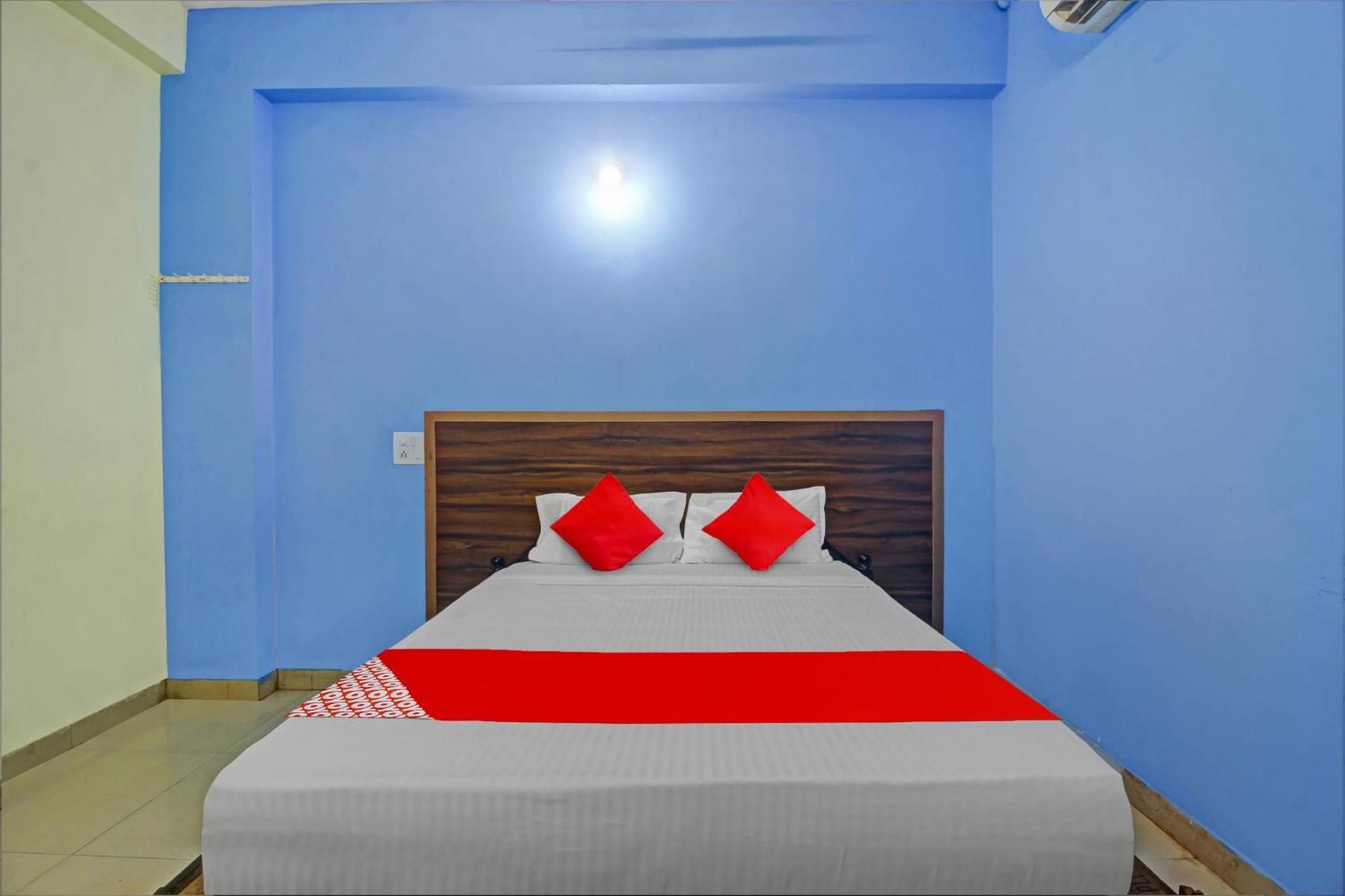 Hotel O Satya Inn Karimnagar Екстериор снимка